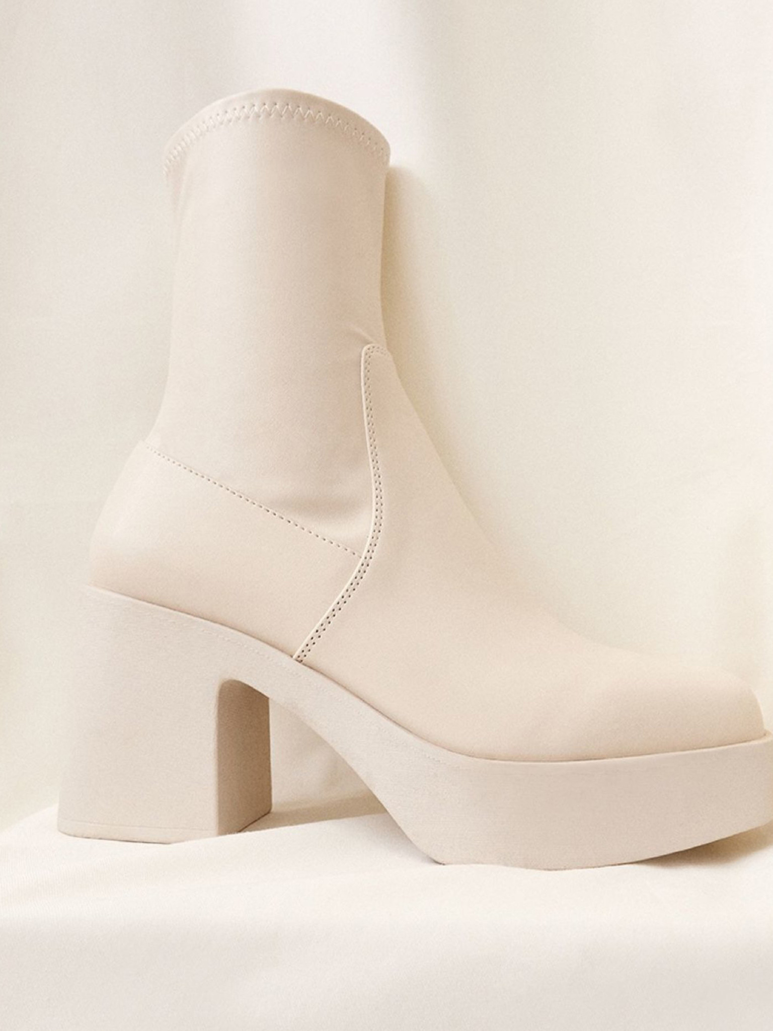 Upstage White Women's Final Sale For Women | ALDO US